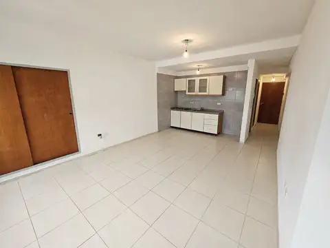 Departamento en Alquiler en Villa Ballester, $ 400.000