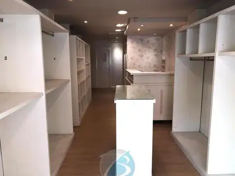 Local en Venta 42 años