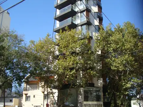 VILLA LURO. ALBARIÑO Y R. FALCON 5900 PISO DE CATEGORIA 3 AMBIENTES