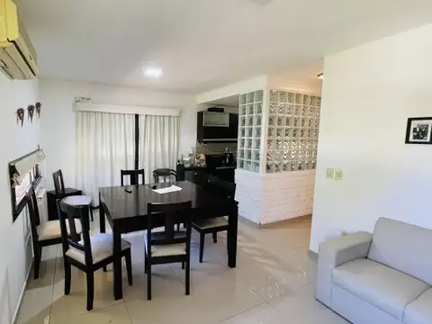 Casa 6 ambientes con 3 baños