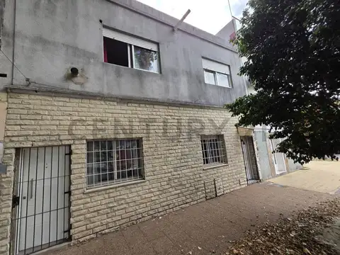 Benito Lynch 3000, Piso 0