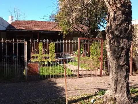 Casa - Venta - Argentina, Merlo - LISANDRO DE LA TORRE 400