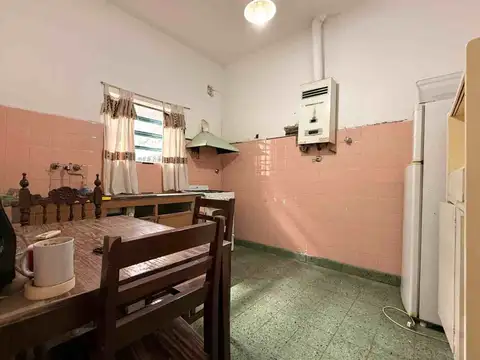 CASA EN VENTA 2 DORMITORIOS BARRIO INDUSTRIAL