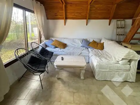 VENTA: CASA 2 DORM. - 2° FILA - E/ VILLA M.MENUCO