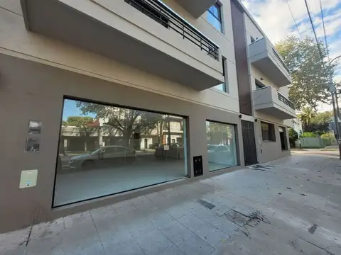 ALQUILER LOCAL COMERCIAL BERNAL CENTRO . 68M2 cub