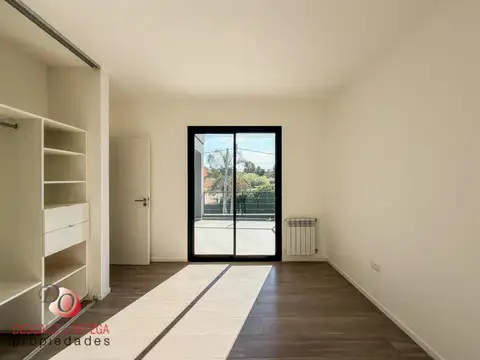 DúplexCasa en venta en complejo cerrado con seguridad en Barrio Rivera Indarte