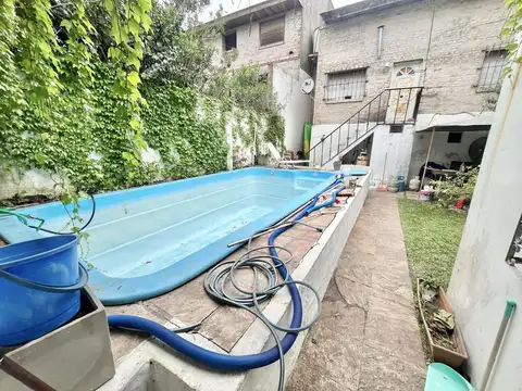 Casa en Tigre sobre Lote con Doble Acceso.