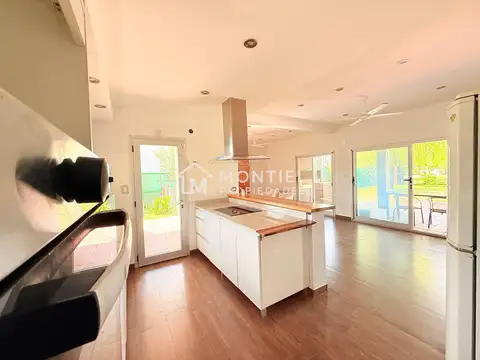 Casa en Venta en La Alameda, USD 240.000
