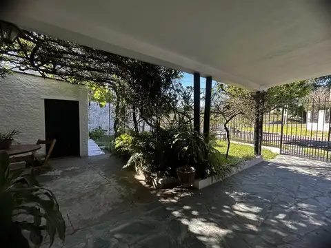 Casa en Venta en Ingeniero Adolfo Sourdeaux - 3 Ambientes