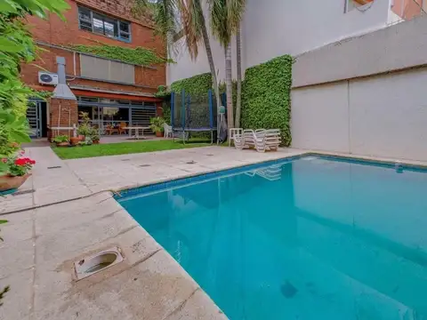 Venta de casa de 4 pisos y 7ambientes en Palermo con Pileta y Garage