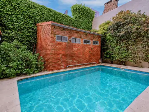 Venta de casa de 4 pisos y 7ambientes en Palermo con Pileta y Garage