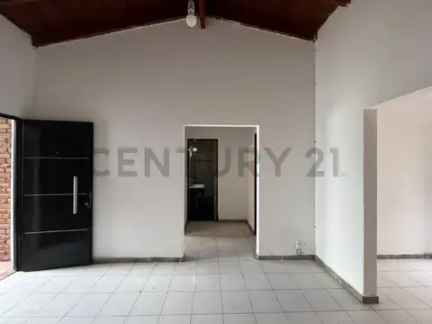 Casa en Alquiler con 1 cochera