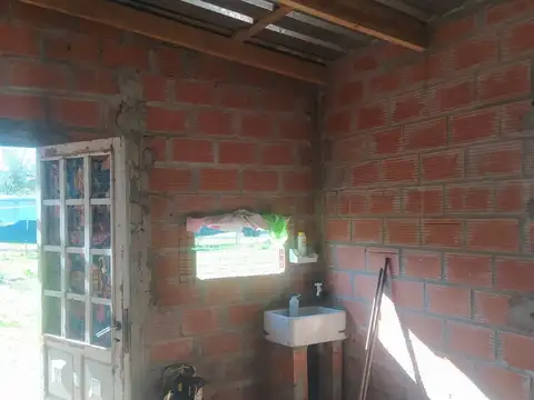 Casa a refaccionar de 3 ambientes, Mariano Acosta