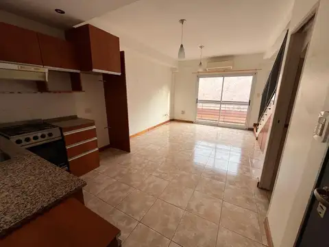Depto Tipo Casa en Alquiler de 2 ambientes