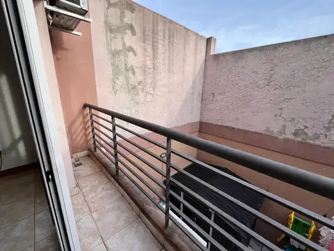 Depto Tipo Casa 2 ambientes con 1 baño