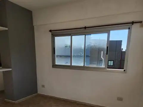 Oficina en Alquiler en Pilar, $ 380.000