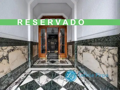 Departamento a reciclar con cochera y baulera