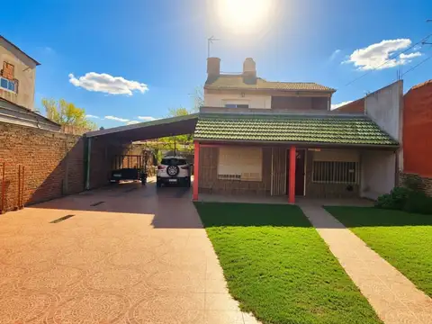 Casa en venta 2 pisos En Gregorio De Laferrere