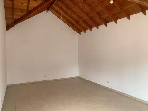ROLDAN - LOCAL COMERCIAL EN ALQUILER - PATIO ALBERDI