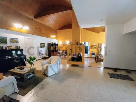 Casa en Venta de 6 dormitorios
