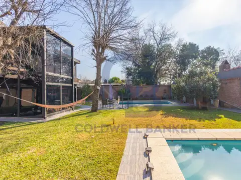 VENTA CASA 5 AMB DISEÑO UNICO EN CANNING 2 PISCINAS HIDROMASAJE GALERIA PARRILLA JARDIN FINANCIA