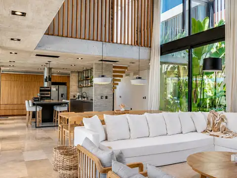 VENTA CASA A LA LAGUNA MUELLES PUERTOS DEL LAGO