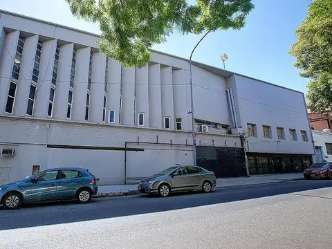 Depósito en venta en Barracas, CABA.
