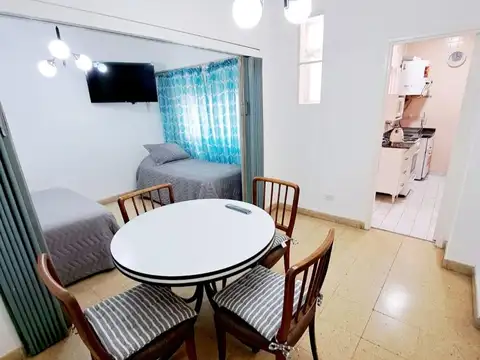 Av Colon 1900, Piso 4