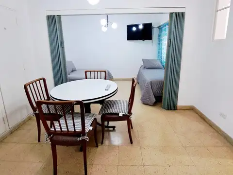 Av Colon 1900, Piso 4