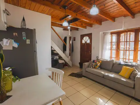 Depto Tipo Casa en Venta de 2 ambientes