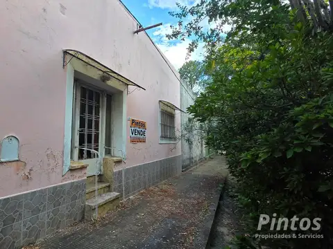 Casona antigua a reciclar en Pueblo Liebig.