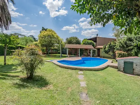 Casa 3 amb - Barrio Parque Juan Grande - PERMUTA