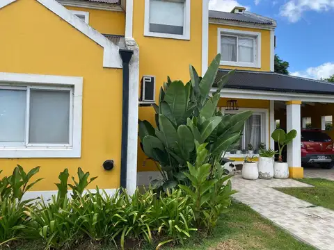 Jardines de Escobar