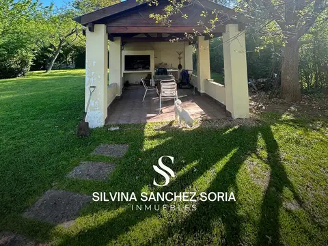Casa en Venta con 2 cocheras