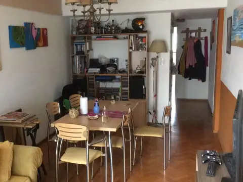 EXCELENTE DEPARTAMENTO 3 AMBIENTES CON COCHERA!