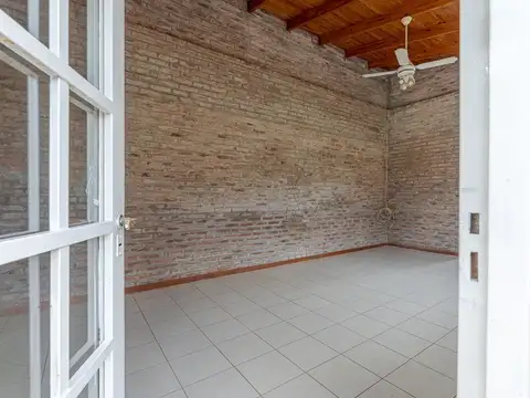 Casa 1 dormitorio en Roldan con pileta