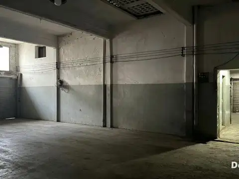 DEPÓSITO EN AVELLANEDA DE 165 M2