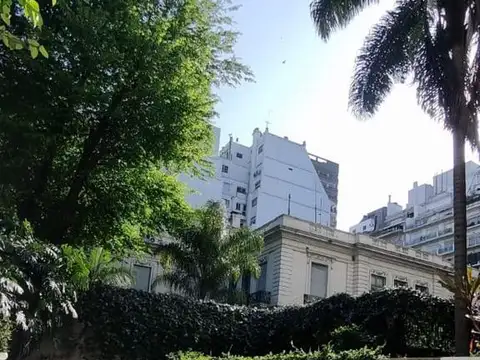 QUINTANA Y MONTEVIDEO - LOFT EN PB CON PILETA Y JARDIN  - PULMON VERDE