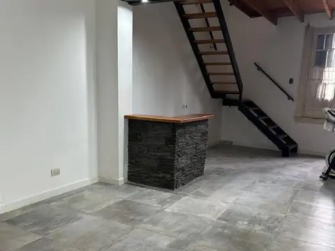 PH 4 ambientes tipo casa en venta Lomas de Zamora