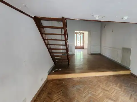 EXCELENTE CASA ESTILO FRANCES