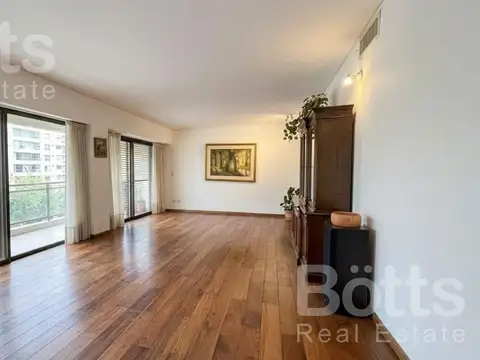 Piso exclusivo de 4 ambientes mas 2 cocheras fijas en Boulevar Charcas, Palermo