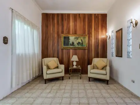 Casa en Venta al Oeste