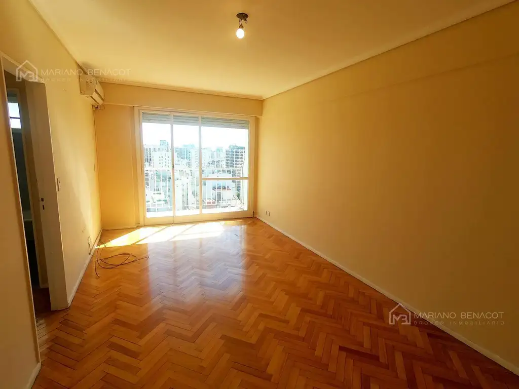 Aguilar al 2500, piso 15. Belgrano