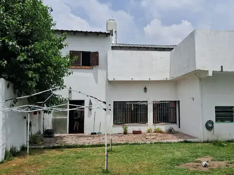 Casa 6 ambientes con 3 baños
