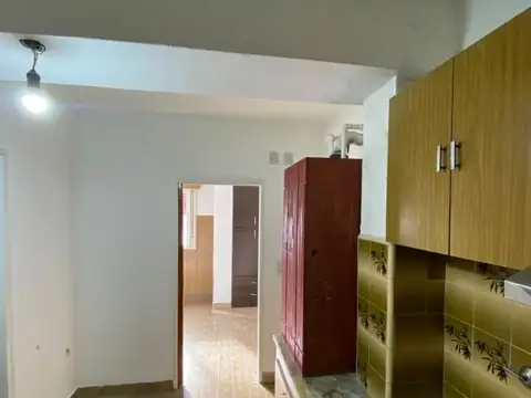 Departamento en Alquiler en Isidro Casanova, $ 380.000
