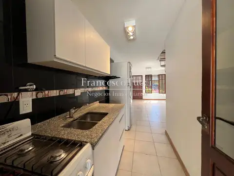 Casa tipo PH 3 ambientes con cochera Castelar