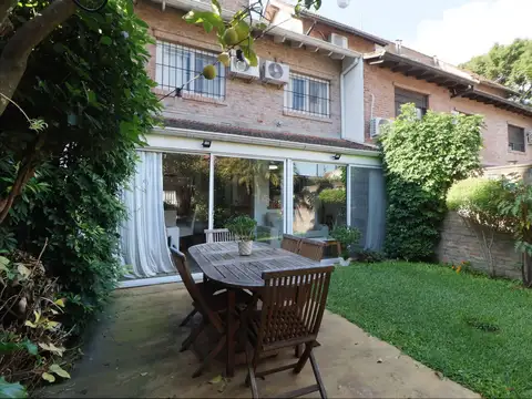 Venta Triplex Olivos Cochera Parque con Parrilla
