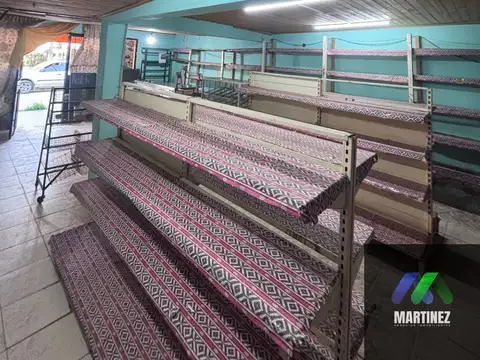 Casa 5 ambientes con 1 baño