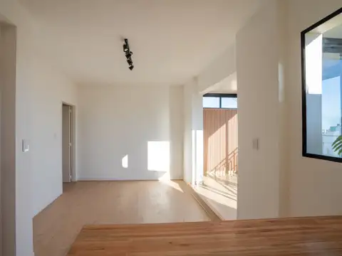 Venta. Departamento 2 ambientes refaccionado a Nuevo con balcon terraza