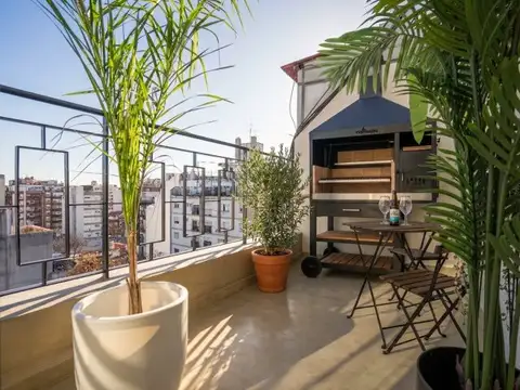 Venta. Departamento 2 ambientes refaccionado a Nuevo con balcon terraza